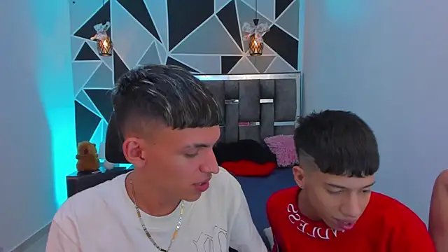 Juan_Nd_Steven's cam snapshot