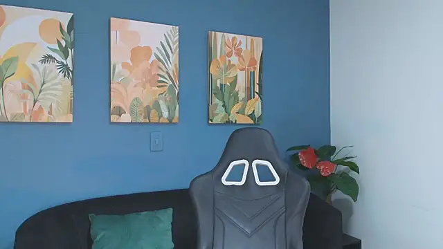 Zamira_Taylor's cam snapshot