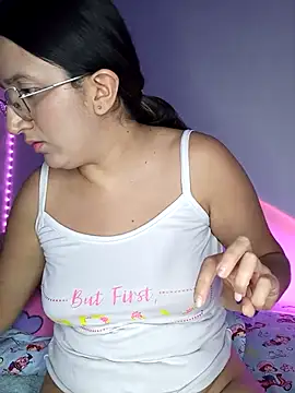 MyAlexaStar's cam snapshot