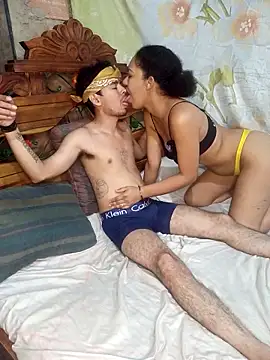 Allyson_Oceans05's cam snapshot