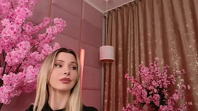 Elliblue's cam snapshot