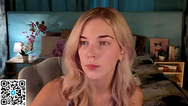 Aurora_Bennet's cam snapshot