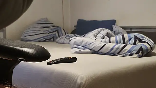 Alphapimmelchen live sex cam