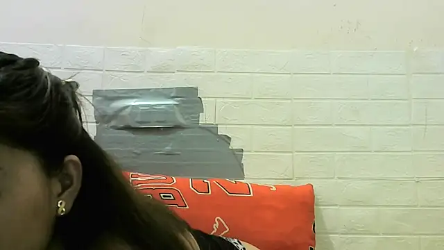 Badchix4you's cam snapshot