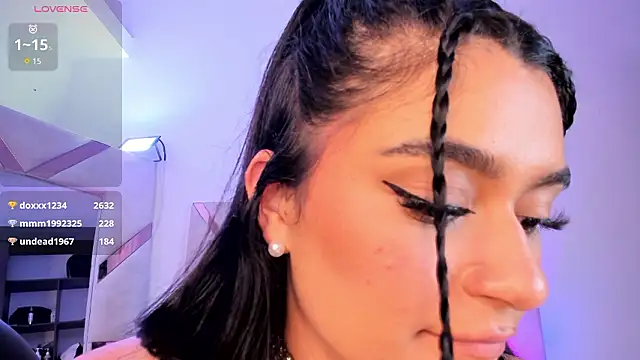 Lucia_velez's cam snapshot