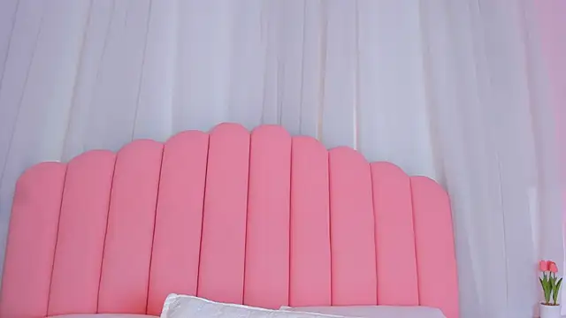 alisson_taylor__'s cam snapshot