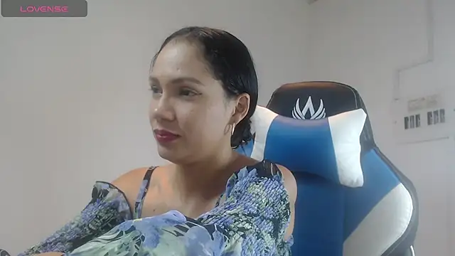 KittyKardy's cam snapshot