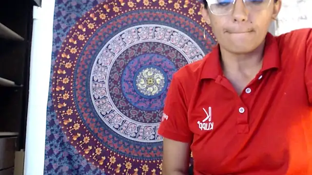 Lucyy_Naugthy's cam snapshot