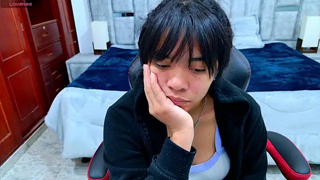 laureentt_'s cam snapshot