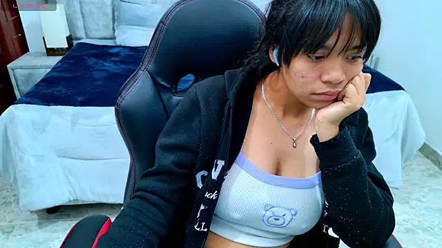 laureentt_'s cam snapshot