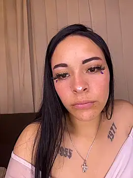 cristal__violetaa's cam snapshot