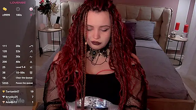 Miss_Maya_Mils's cam snapshot