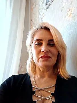 JennyOMay live sex cam