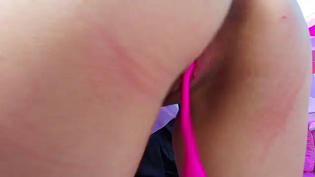 Charlotte_milleers's cam snapshot