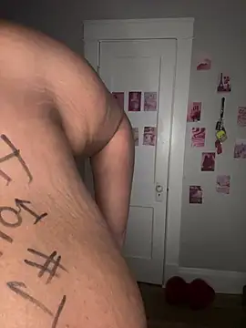 Chocolatebunnyxx96's cam snapshot