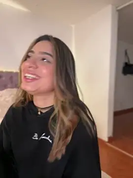 Samantha_e2's cam snapshot