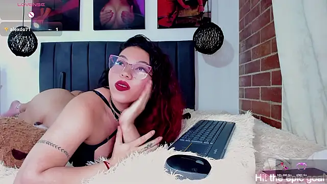 kyliejenner_hot's cam snapshot