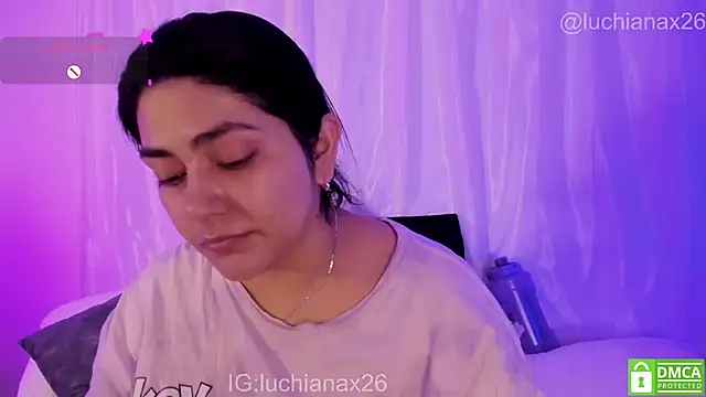 lucy26_'s cam snapshot