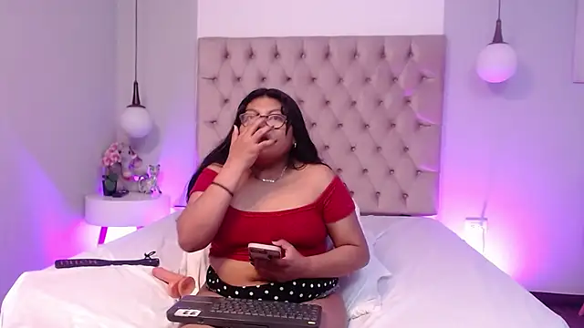 Kiri_Black_'s cam snapshot