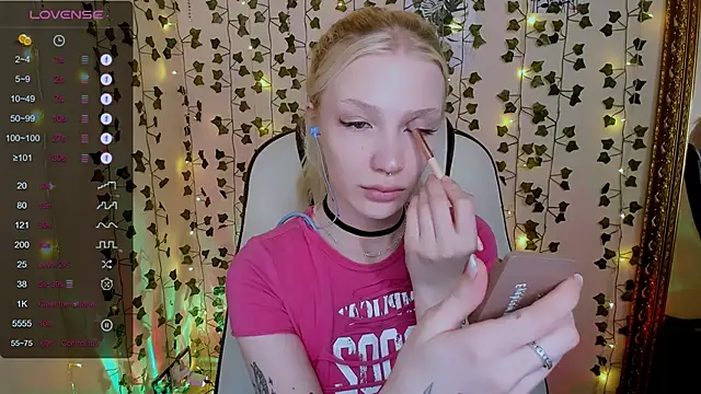 AnyaTaylor_'s cam snapshot