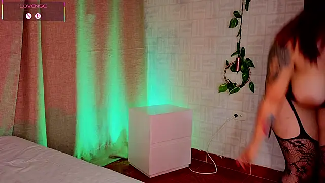 mia_bonneett's cam snapshot