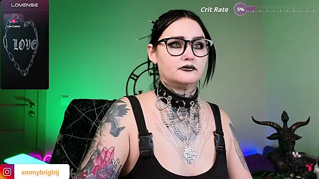 Emmybrightj_'s cam snapshot