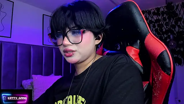 Kitty_Gang's cam snapshot