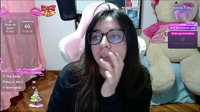 Maggie_Fox3's cam snapshot