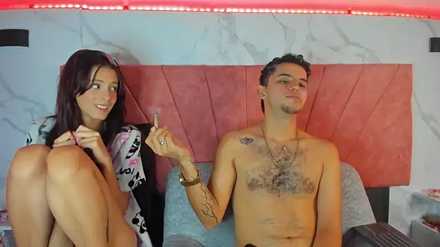 HellAndDante_'s cam snapshot