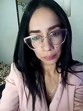 YaraDuartee live sex cam