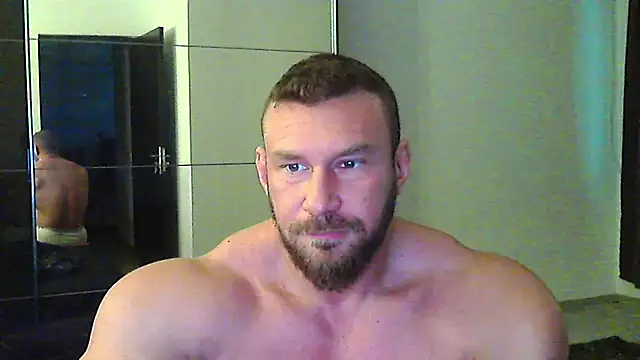 muscularkevin live sex cam