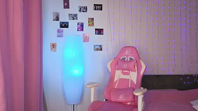 Bella_Garcia live sex cam