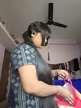 Deborbhavi222's cam snapshot