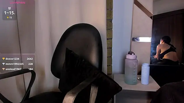 Lucia_velez's cam snapshot