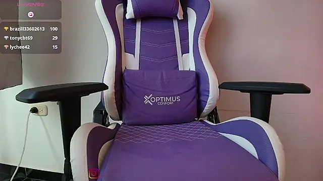 Abby_Raschell's cam snapshot