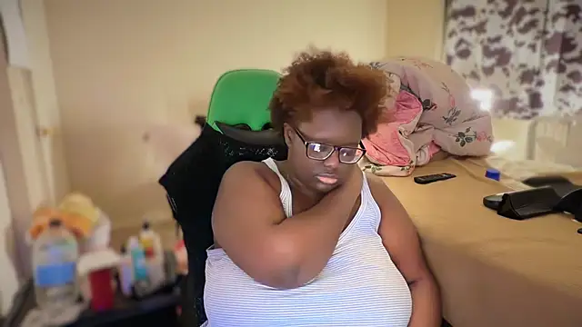 -Yagurlwest live sex cam