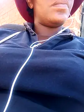 sluttylaura21's cam snapshot