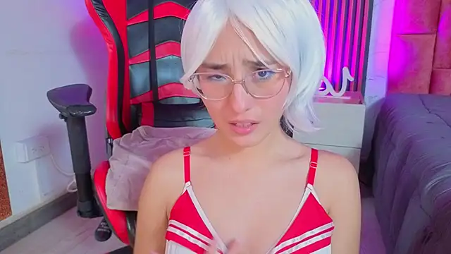 emily_vermont's cam snapshot