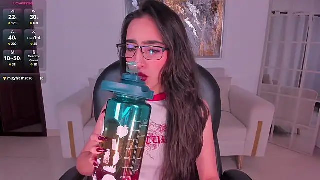 LarisaSmirnov's cam snapshot