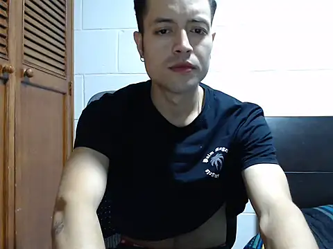 dimitriquiet05's cam snapshot