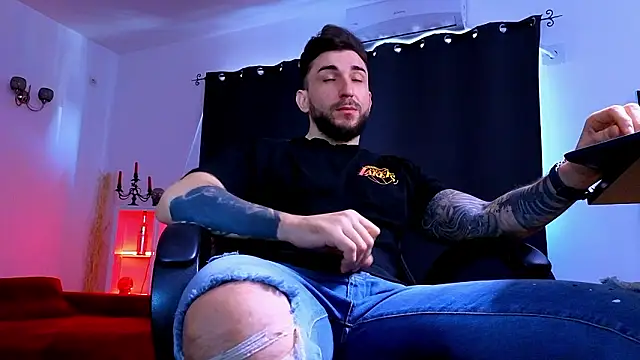 MightyAaron66's cam snapshot