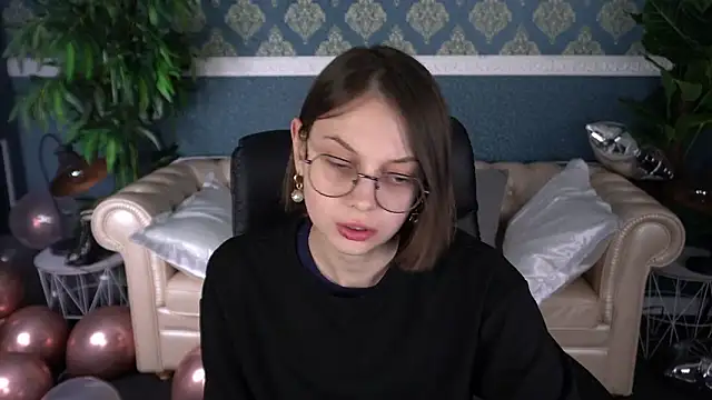 CharlyWines's cam snapshot