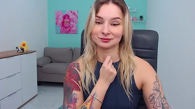 LilFleurish's cam snapshot