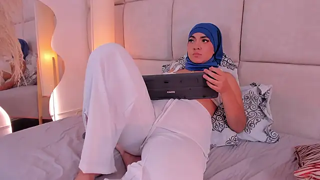 Sooffii_1's cam snapshot