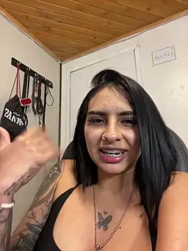 Hilary_pinkk's cam snapshot