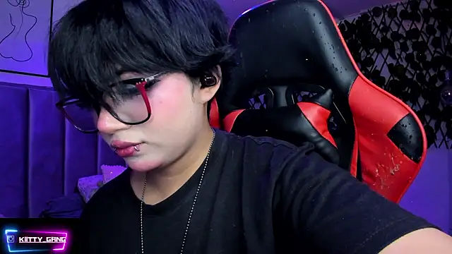 Kitty_Gang's cam snapshot