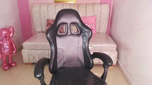 ambar_fox_s's cam snapshot