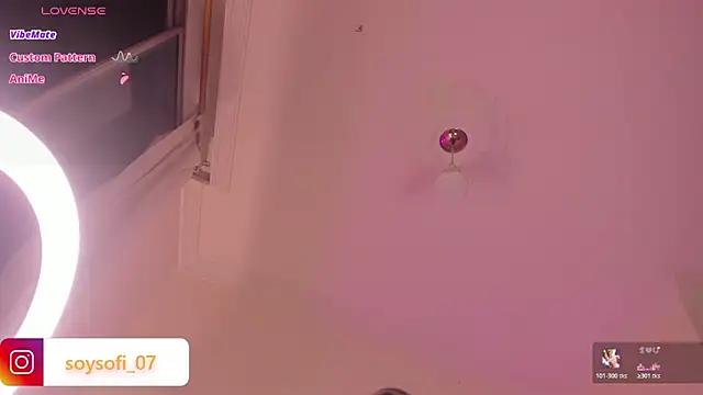 Nina_Blaze's cam snapshot