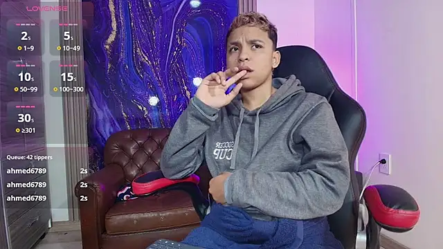 ale_clark's cam snapshot