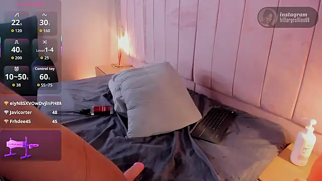 Hillary_Collins1's cam snapshot